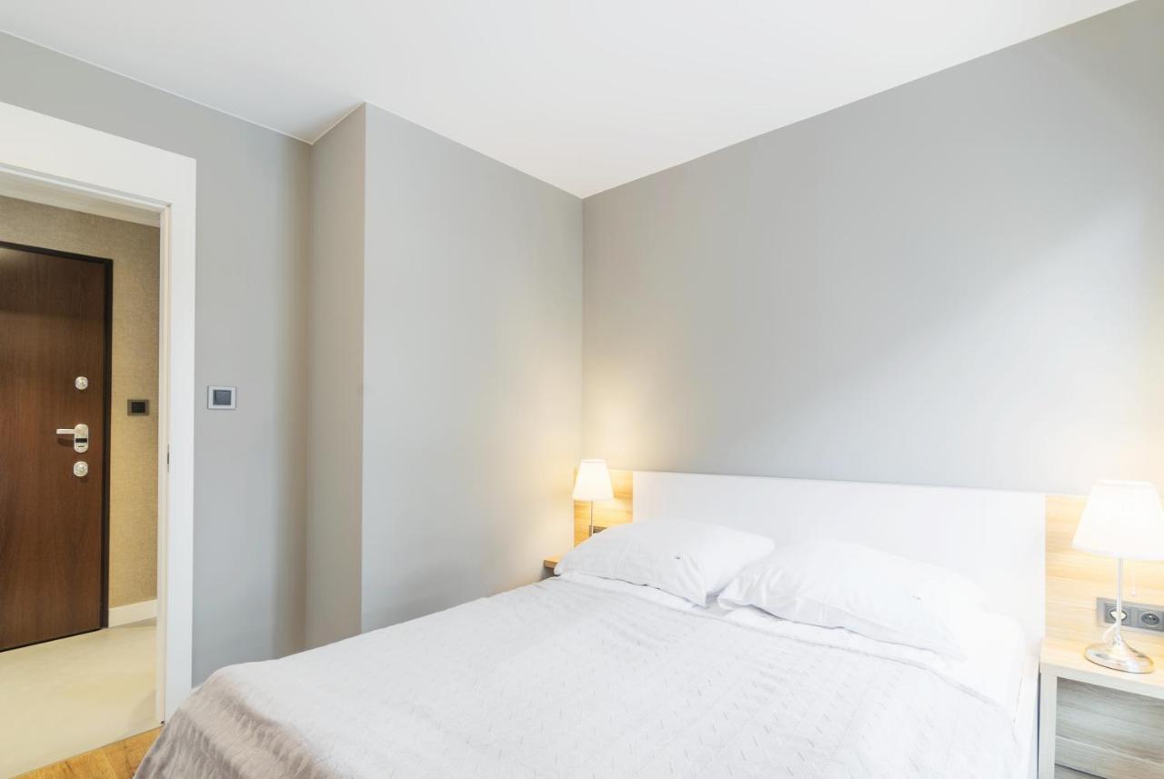 Grand - Prestigious Victoria Apartment *